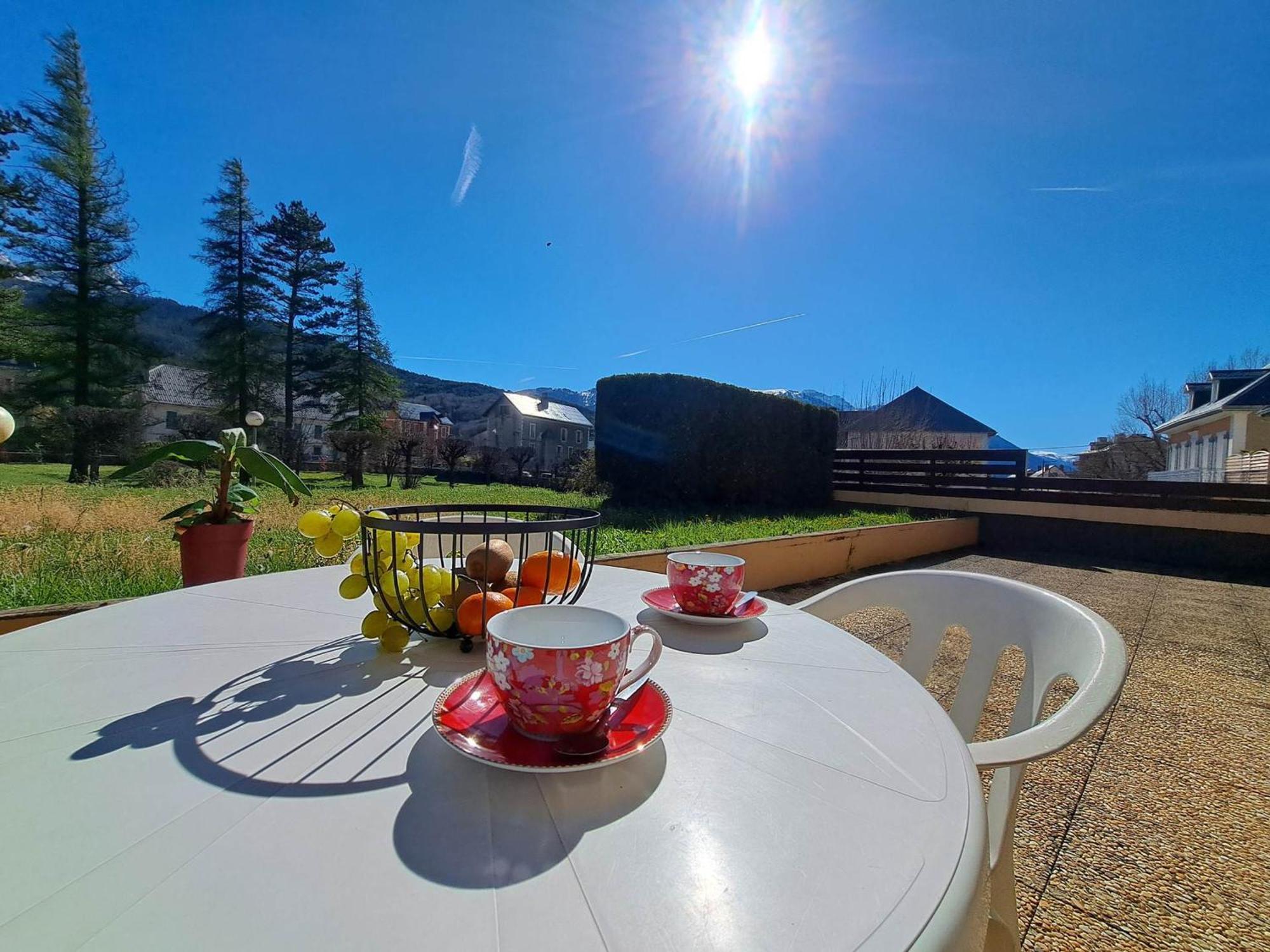 Apartmán T2 Centre Barcelonnette Avec Garage, Terrasse Et Parc Prive - Fr-1-165A-101 Exteriér fotografie